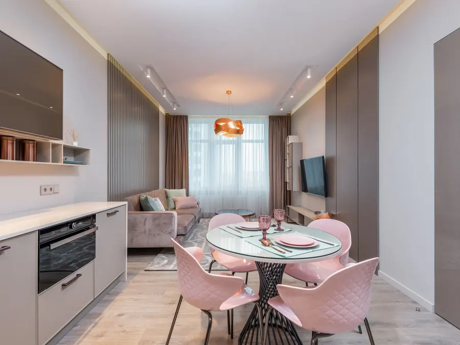 Kuchnia z jadalnią po home stagingu